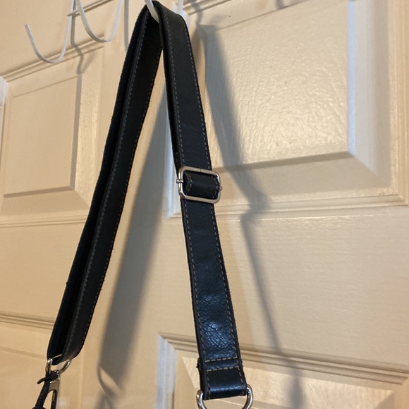 Fossil Crossbody - Picture 4 of 14